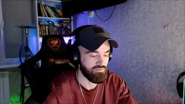 _Serious_Man webcam