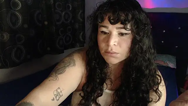 ANGELIQUE_KLANE webcam
