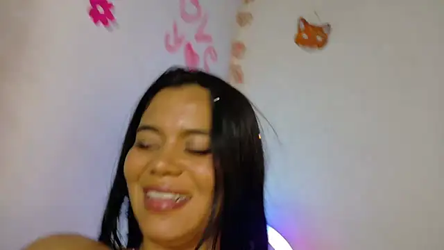 -Camila_ webcam