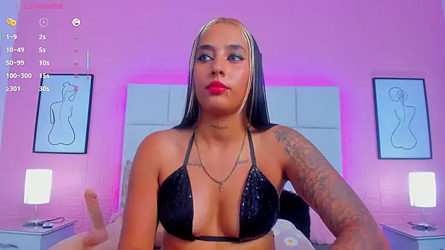 charlotte_kisss webcam