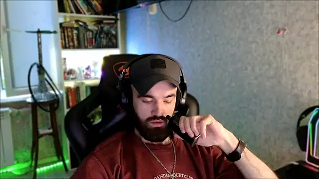 _Serious_Man webcam