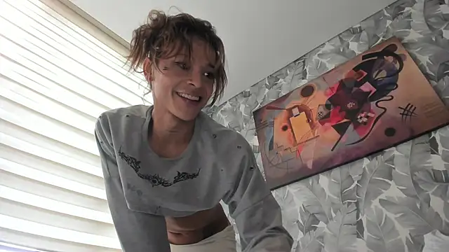 stormytt_ live cam on StripChat