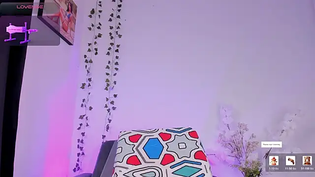 SelenaStonne webcam