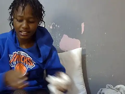 Petite_Ebony10