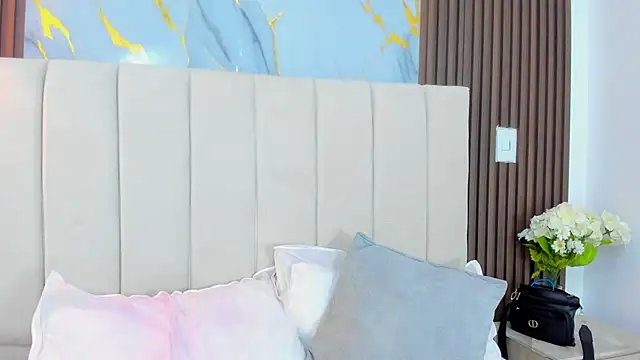 Victoria_Guzman webcam
