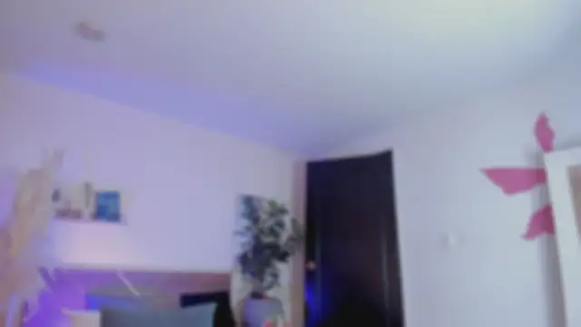 YariRose webcam