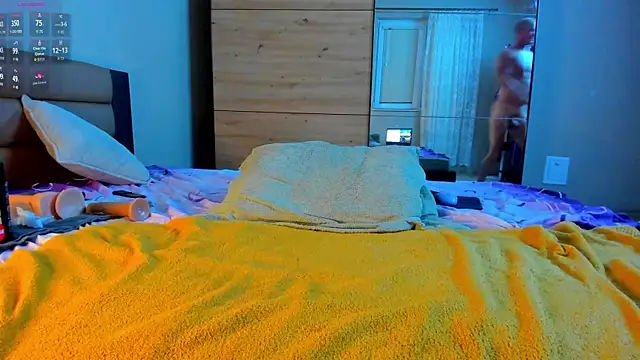 Shestifold_ webcam