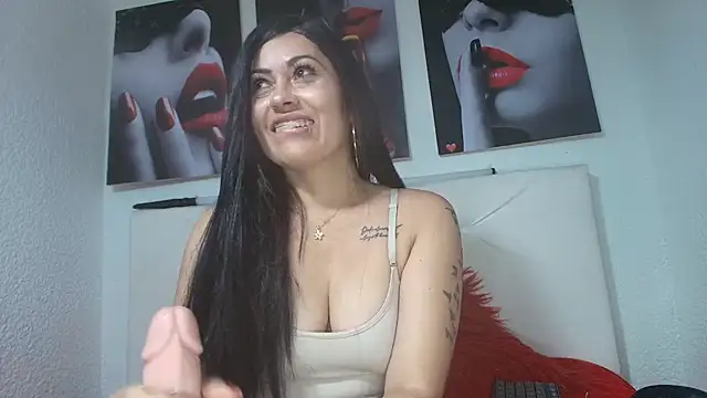 Tania_mature webcam