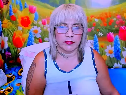 indianroxy webcam
