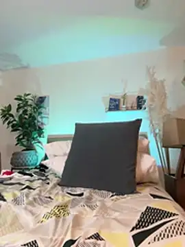 YariRose webcam