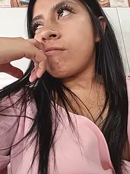 Alahia_Myers webcam