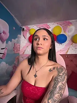 Isabella-Teen live cam on StripChat