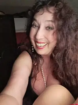 GypsyEsmeralda webcam