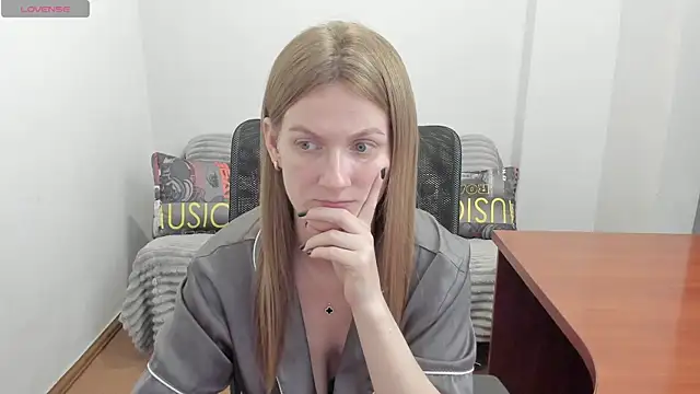 Alisha_Skyes webcam