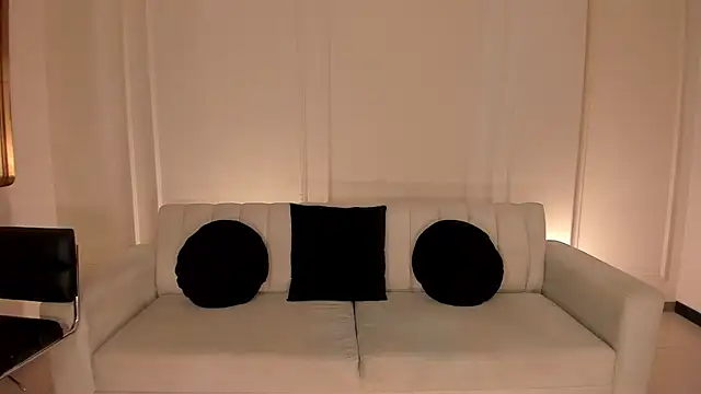 MaryLewis_ webcam