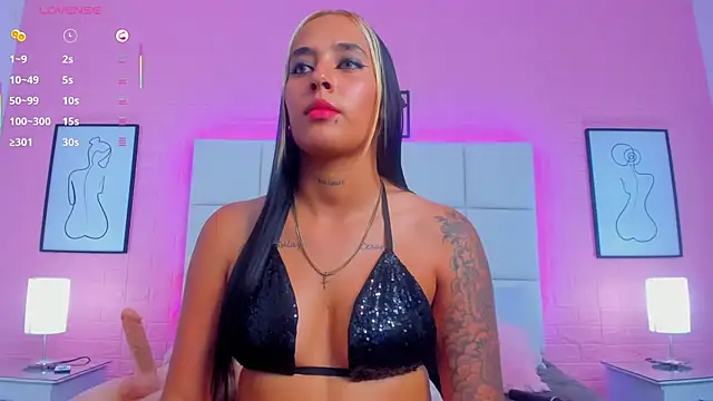 charlotte_kisss webcam