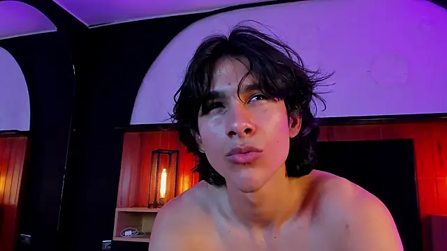 Cheys_Mast live sex cam