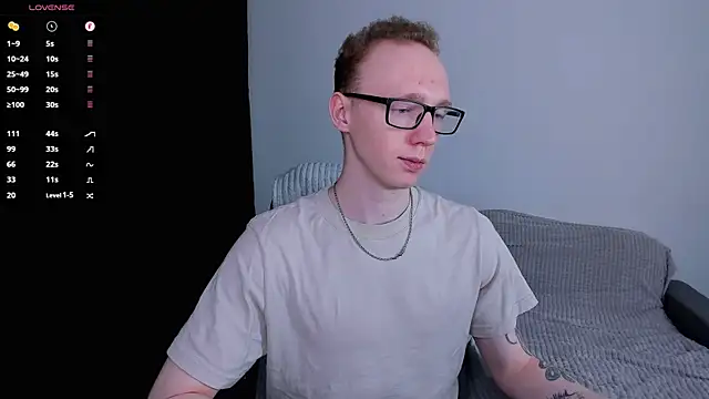 Alex_silent live cam on StripChat