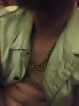 Ozomitro live cam on StripChat