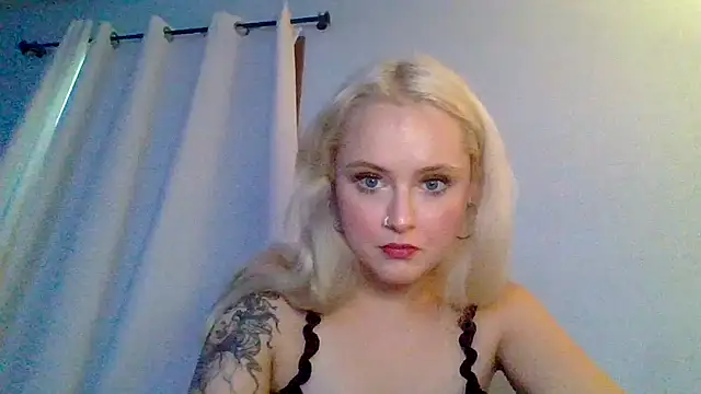 sluttypumpkin webcam