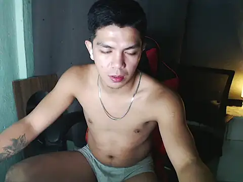 Hunky_paul live cam on StripChat