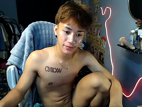 naughtyboyloy_0 webcam