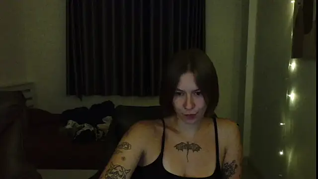JuicyErika webcam