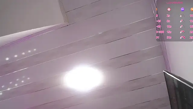 mia_gyutarouwu webcam
