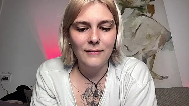 Ella_Bloom webcam