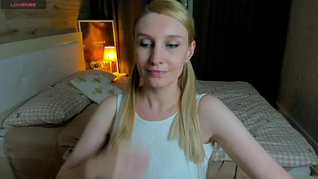 ReginaAmour webcam