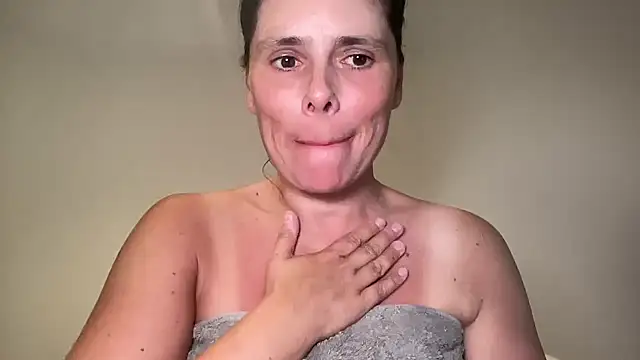 JadeLucy webcam