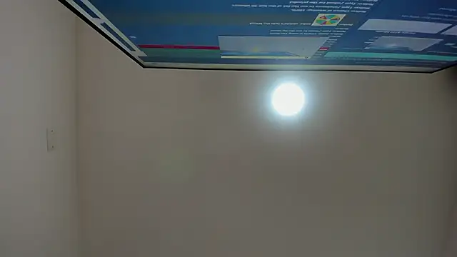 Lia_petiteht webcam