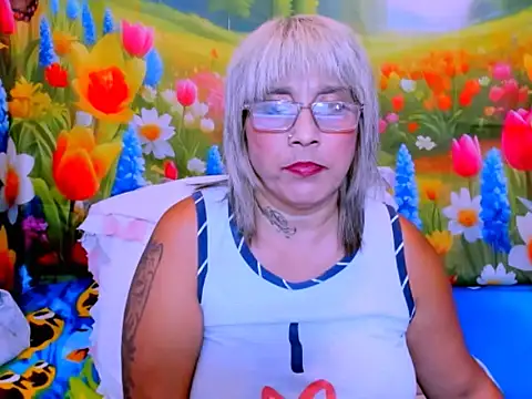 indianroxy webcam