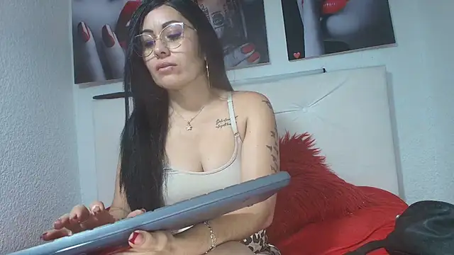Tania_mature webcam