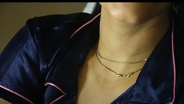 -AyeshaSinghania- webcam