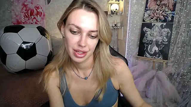 NickyAdamidi webcam