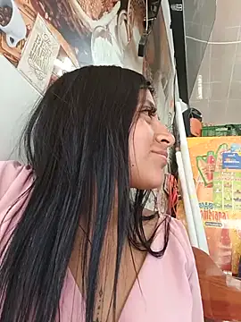 Alahia_Myers webcam