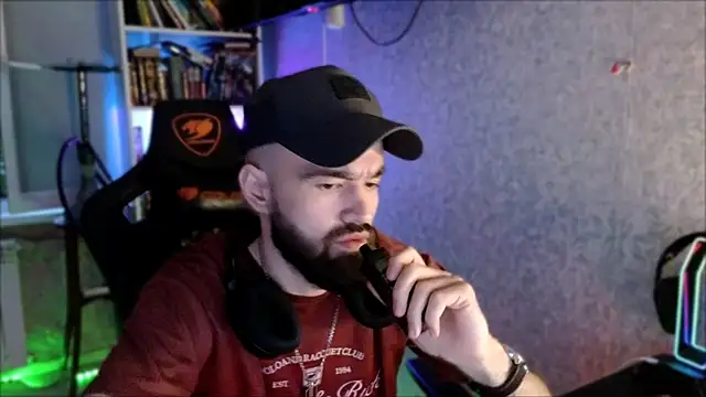 _Serious_Man webcam