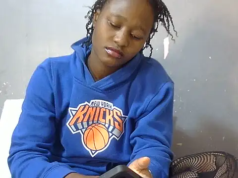 Petite_Ebony10