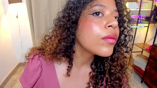 Lilybrunette_