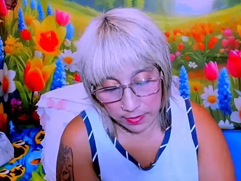 indianroxy webcam