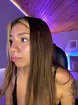 Isabella18_pink webcam