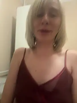 StellaBlondie webcam