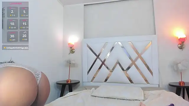 Sky_Collins_ webcam