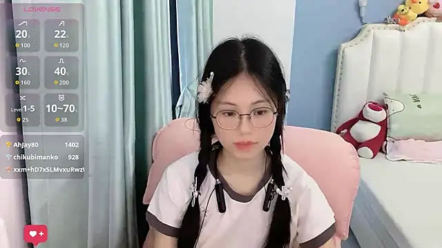 Luna-666 live cam on StripChat