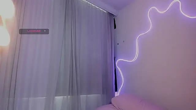 Sara_Foxx1 webcam