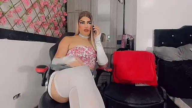 Thiara_veky_ webcam