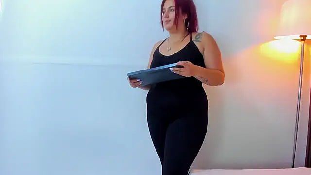 Victoria_Guzman webcam