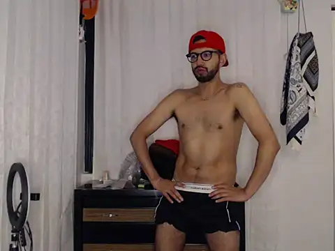 thomass1018 webcam