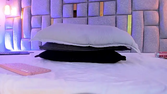 camilaa_smith_ webcam